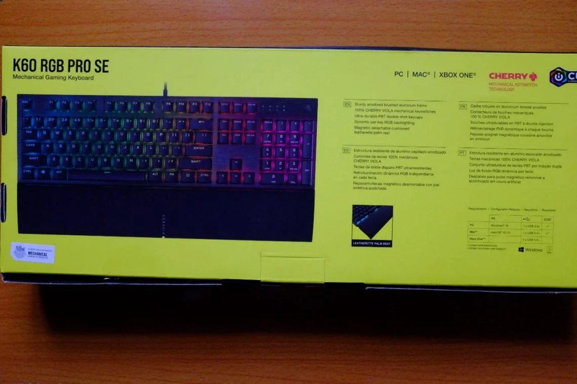 Tấm kê tay của Corsair K60 RGB Pro SE