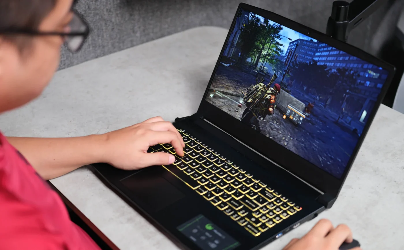 Đánh Giá MSI Alpha 15 laptop dành cho game thủ